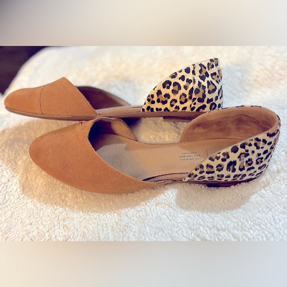 Toms Shoes - TOMs Womens cheetah Flats Slip On Almond Toe Julie Brown D'Orsay Size 8